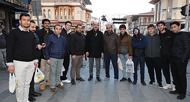 Başkan Altay, Şeb-i Arus için Konya’ya gelen misafirler ve esnafla buluştu