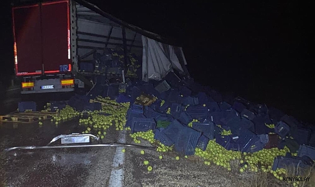 Beyşehir’de tır bariyerlere çarptı: 1 yaralı