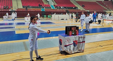 Elif Reyyan eskrimde Türkiye şampiyonu 