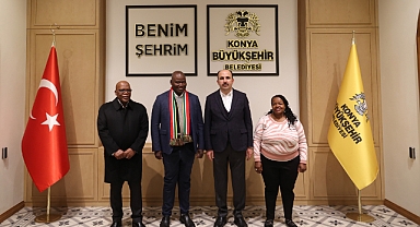 Güney Afrika Yerel Yönetimler Birliği Başkanı Stofile, Başkan Altay’ı ziyaret etti