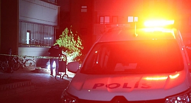 Karısını 22 bıçak darbesiyle öldüren zanlı, 