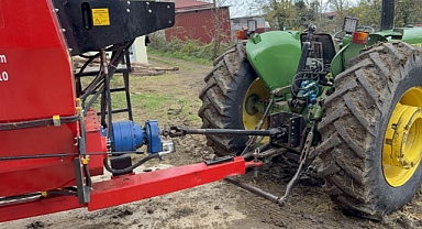 Kolunu silaj makinesine kaptıran çocuk hayatını kaybetti