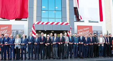 Konya Büyükşehir Belediye Başkanı Altay Kıbrıs'ta gönülleri feth etti