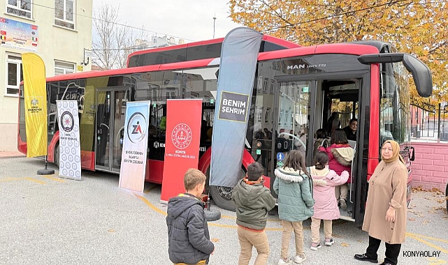 Konya Büyükşehir'in nezaket otobüsü öğrencilere trafik kültürünü aşılıyor