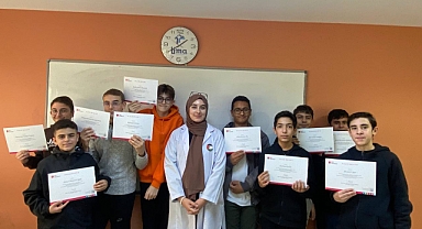 LİMA öğrencileri dijital medya okuryazarlığı programını başarıyla tamamladı 