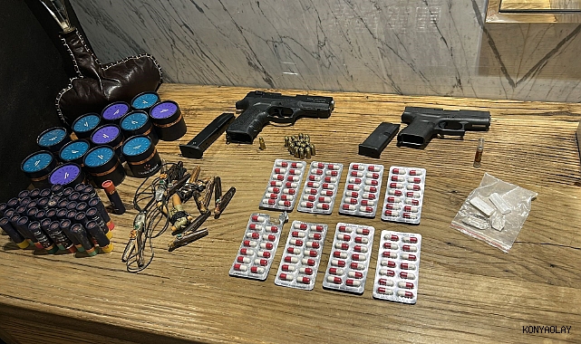 Uyuşturucu soruşturmasında Ezgi Eyüboğlu'nun da aralarında bulunduğu 8 şüpheli gözaltına alındı