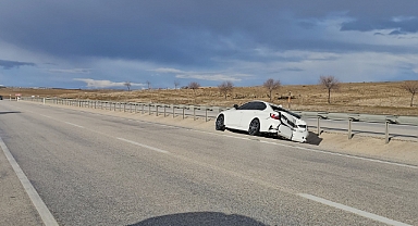 Aniden bastıran dolu ve fırtına kazalara neden oldu: 2 yaralı