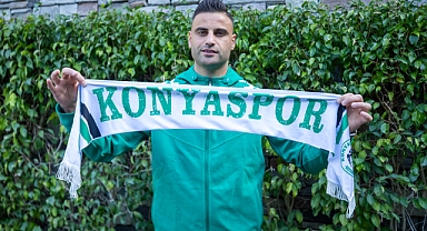 Deniz Türüç Konyaspor'da 9 numaralı formayı giyecek