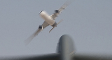 Endonezya’da uçak düştü: 11 kişiden haber alınamıyor   