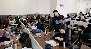 Gençlik meclisi'nden final haftasında öğrencilere destek