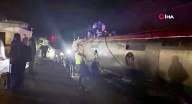 İspanya'da 2 hızlı tren raydan çıktı: 21 ölü, 100 yaralı