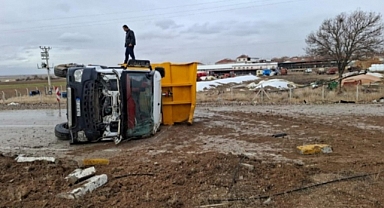Kontrolden çıkan kamyon devrildi: 2 yaralı