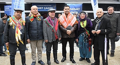 Kuşadası Belediyesi bazı birimlerini çadıra taşıdı  