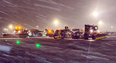 Sabiha Gökçen Havalimanı'nda karla mücadele