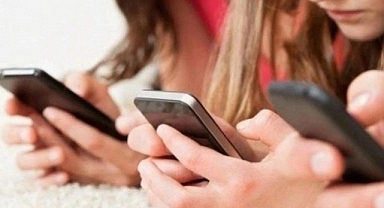 Sosyal medyada 15 yaş altına düzenleme geliyor 