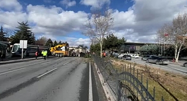 Tır kontrolden çıktı, karşı şeritte durabildi