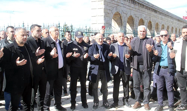 Beyşehir Gölü kıyısında rahmet ve berekete şükür için eller duaya açıldı