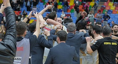 Büyükşehir evinde yenilgiyi unuttu