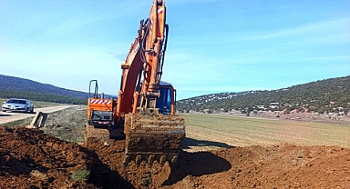 Göle dönen arazilerdeki sular Beyşehir Gölü’ne aktarılıyor 
