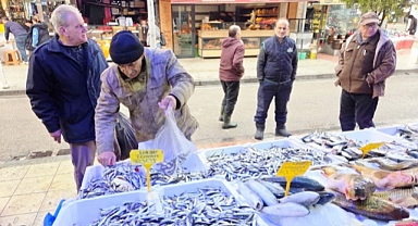 Hamside Ramazan bereketi tezgahlara yansıdı