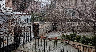 Konya'da beklenen kar başladı