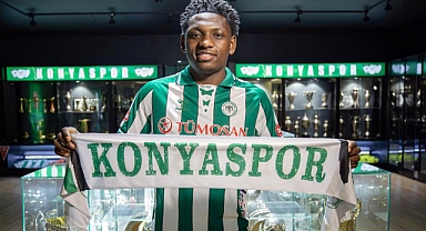 Konyaspor, Kazeem Olaigbe'yi satın alma opsiyonuyla kiraladı   