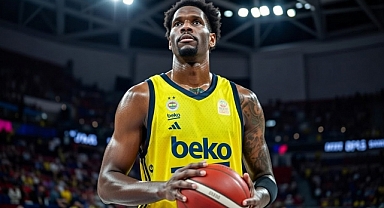 Nigel Hayes-Davis Fenerbahçe'ye mi Hapoel Tel Aviv'e mi gidecek? 