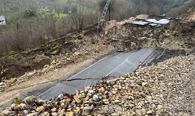 Ordu-İç Anadolu bağlantı yolundaki heyelan havadan görüntülendi