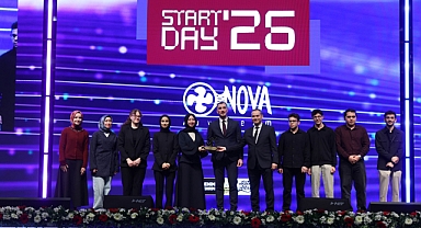 Teknofest'te dereceye giren kapsül takımların Ödüllerini aldı