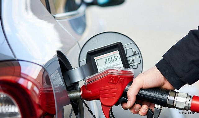 AKARYAKITTA TARİHİ KIRILMA: MOTORİN 75 LİRAYA DAYANDI!