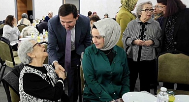 Alzheımer yaşam merkezi sakinleri ve aileleri iftarda buluştu