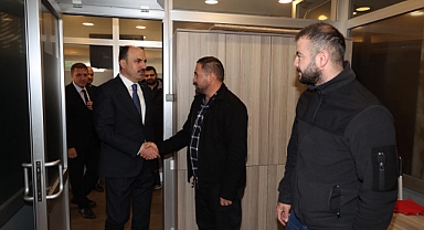 Başkan Altay, Belediye Birimlerini Ziyaret Ederek Çalışanlarla Buluştu