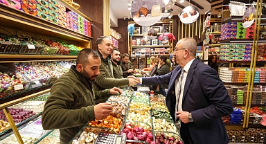 Başkan Kavuş, Bedesten’de bayram coşkusuna ortak oldu