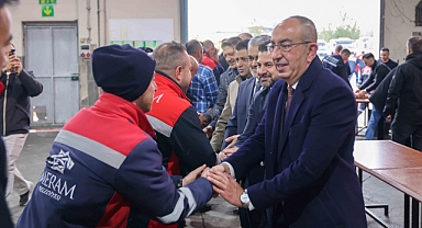 Başkan Kavuş personeliyle Bayram sevincini paylaştı