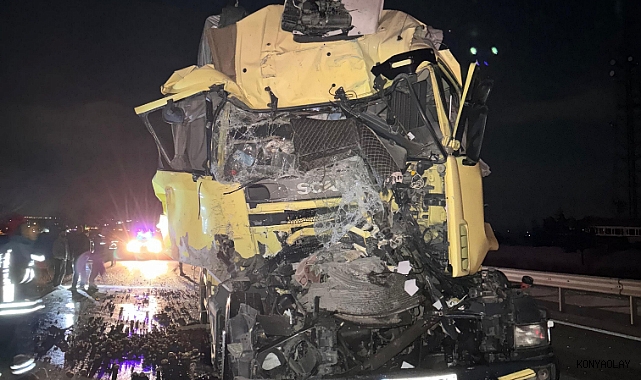 Kamyon tıra arkadan çarptı: 1 yaralı