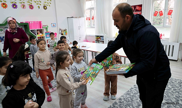 Karatay’dan 14 bin öğrenciye çevre karnesi: Sıfır atık kitapları dağıtıldı!