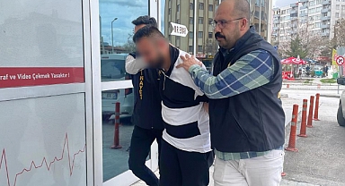 Konya'da aile katliamı: Babasını öldürüp bir gün başında bekledi