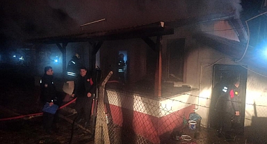 Konya'da bağ evi yangını: Ev kül oldu