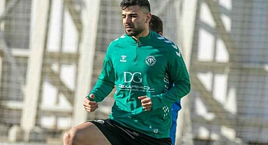 Konyaspor’da deprem etkisi: Kaptan Adil Demirbağ acılar içinde sahayı terk etti!