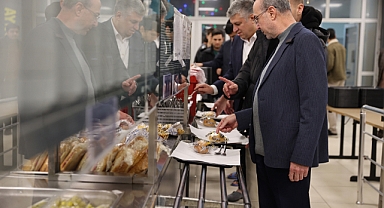 Selçuklu Belediye Başkanı Ahmet Pekyatırmacı öğrencilerle sahur yaptı