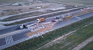 Aksaray-Konya Karayolunda Zincirleme Kaza: Yardım Etmek İsterken Can Pazarı Yaşandı
