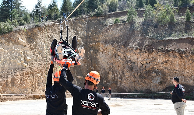 Akşehir'de gerçeği aratmayan arama kurtarma tatbikatı
