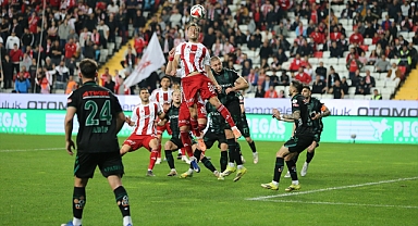 Anadolu Kartalı Antalyaspor’u evinde parçaladı.. Antalya;0 Konya:2