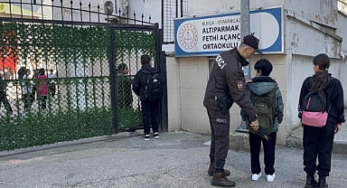Bursa'da her okula bekçi ve polis görevlendirildi   