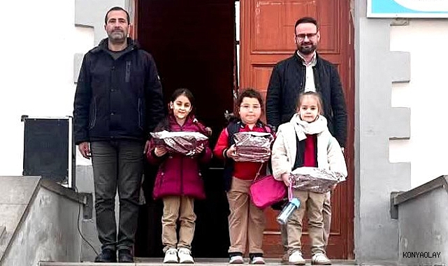 Doğanhisar'da 'Kitap Yağmuru' projesinin örnek öğrencisi