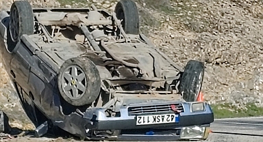 Kontrolden çıkan otomobil ters döndü 