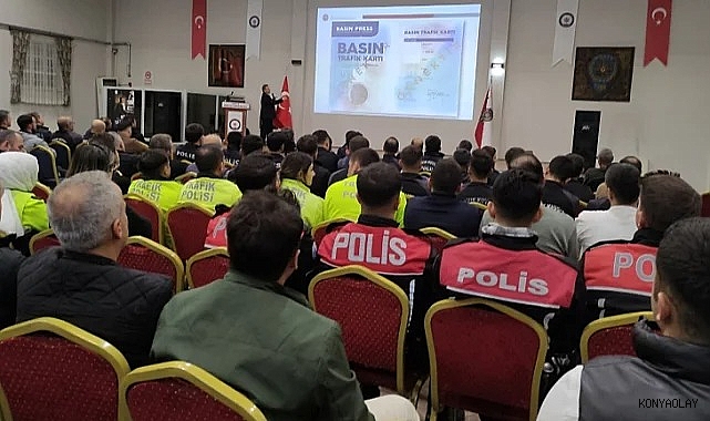 Konya’da emniyet mensupları 'Basın Kartı' hakkında bilgilendirildi