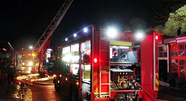 Konya'da iş yerinde yangın: 2 yaralı 