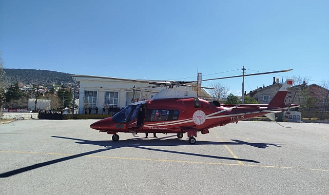 Konya'da kamyon duvara çarptı, sıkışan sürücü için helikopter havalandı