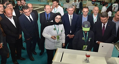 Konya'da robotlar kıyasıya yarışıyor